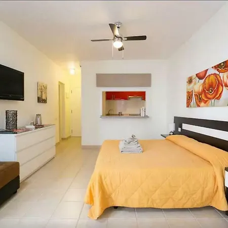 Elegante Studio